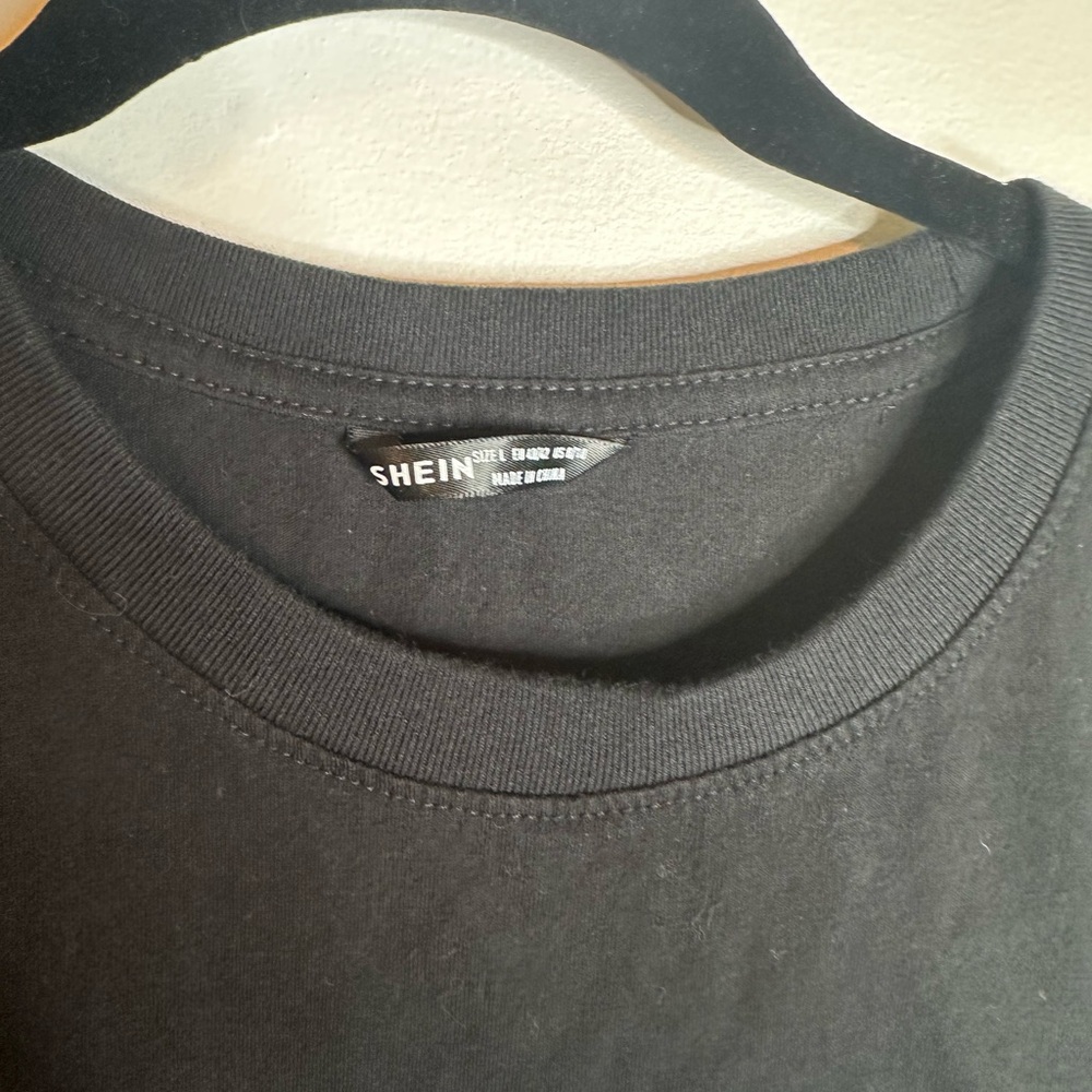 Alien Graphic T-Shirt - Black and Green - Picture 3 of 4